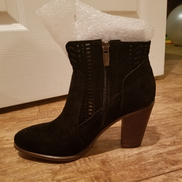 Vince Camuto Shoes - Vince Camuto Ankle Boots Vince Camuto Shoes - Vince Camuto Ankle Boots